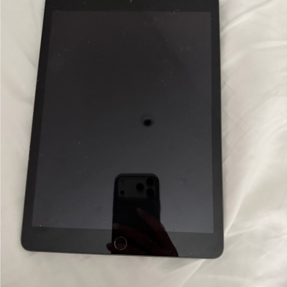 Black Apple Tablet comes with cover